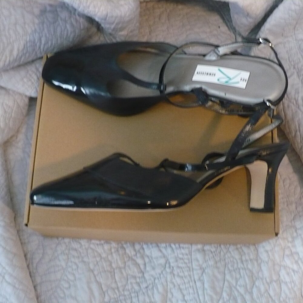 EXCELLENT USED CONDITION- Ros Hommerson Navy Leather & Patent Shoes in Size 13W